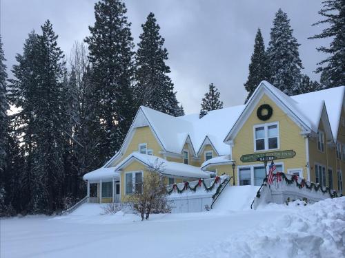 McCloud River Bed and Breakfast