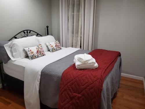 Cozy Retreat on Atlantic Ave - image 9