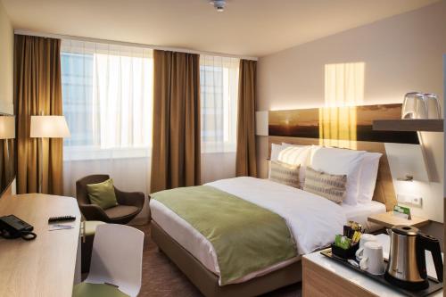 Holiday Inn Frankfurt Airport an IHG Hotel - image 14