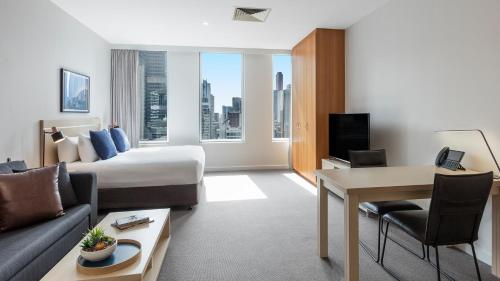 Studio Apartment with City View image 2
