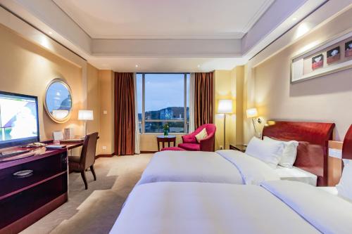 Twin room, superior, city view