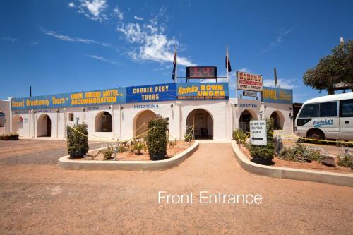 . Radeka Downunder Underground Motel