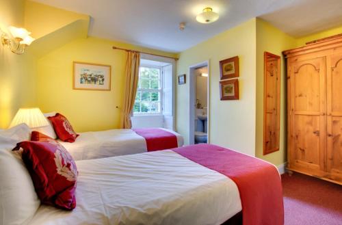 Lowbyer Manor Country House The 4-star Lowbyer Manor Country House offers comfort and convenience whether youre on business or holiday in Alston. The property has everything you need for a comfortable stay. Service-minded staff