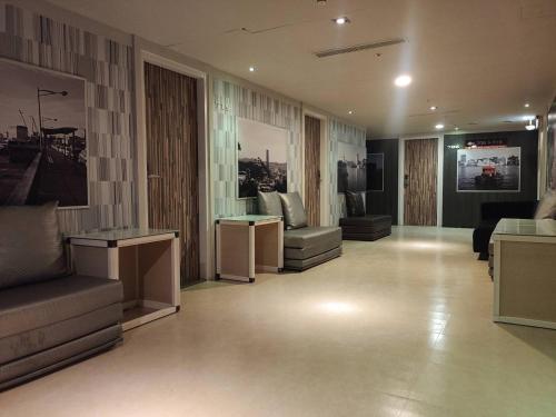 Bar/lounge, HengChang Business Hotel in Keelung