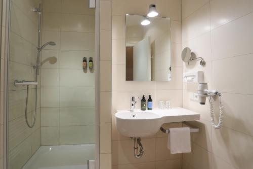 Design Hotel Stadt Rosenheim - image 12