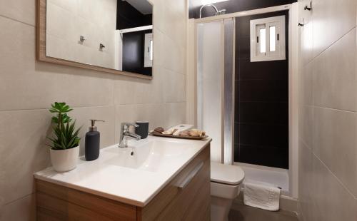 Penthouse in Sagrada Familia - image 2