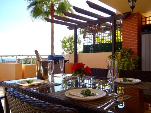 Malibu Mansion Club la Costa World with Sea View and hydromassage bath in Mijas Costa - image 11