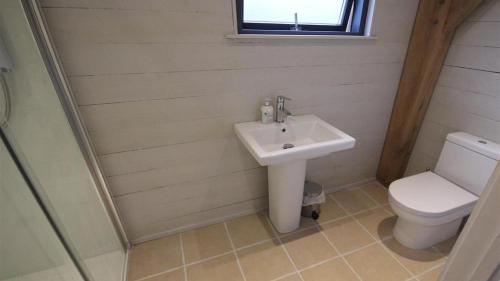 Carpenters Cabin, 2 Bed Cabin In Penpol, Fowey, Cornwall