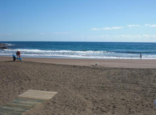  SALINETAS BLUE SURF HOUSE in Telde