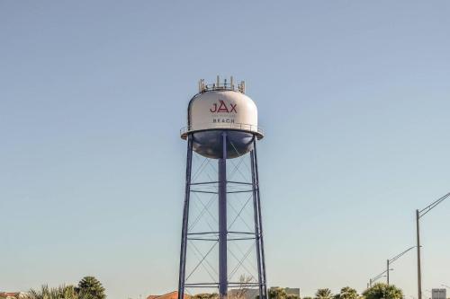 Frontdesk The Point at Town Center Apts Jacksonville - image 10