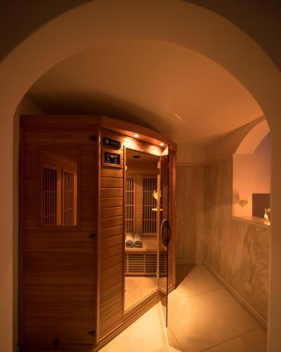 Above Blue Suites - image 10