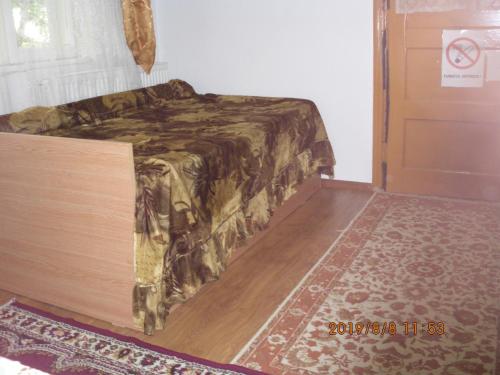 Standard Double Room with Shared Bathroom