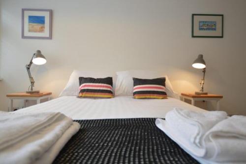 Foreshore at Fistral - image 9