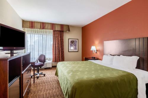 Quality Inn & Suites Lawrence - University Area