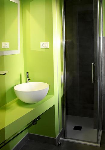 Quadruple Room with Balcony image 2