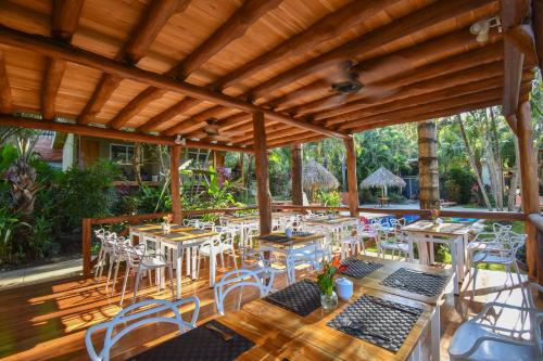 Restaurant, Fuego Lodge in Santa Teresa