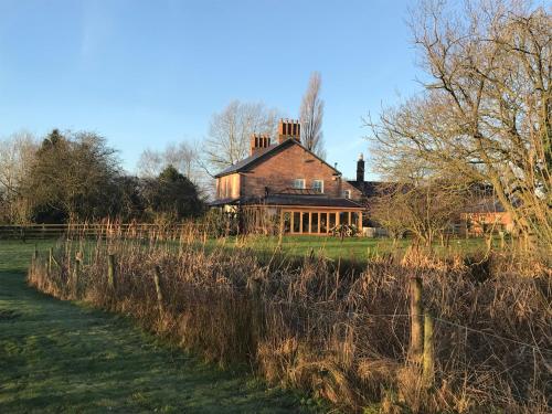 Hollies Farm B&B - image 3