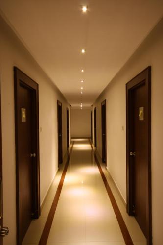 Lobby, Crescent Crest in Chennai