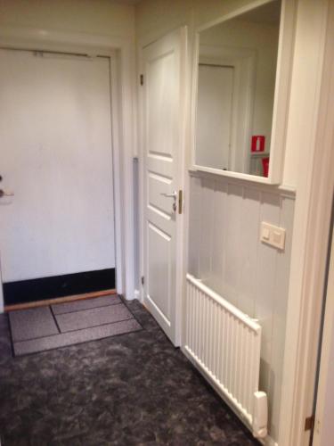 Gula Byn 411A in Salen