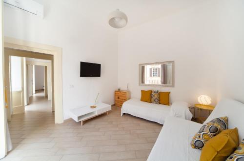 Napoli Centro Suite - Duomo Apartment, Neapel (Foto 7)