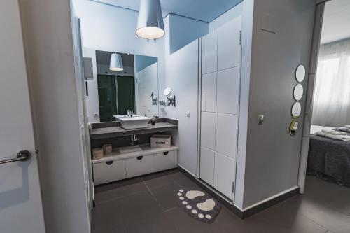 Two-Bedroom Attic with Terrace  image 10