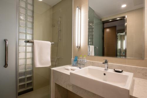 Holiday Inn Express Chongqing University Town By IHG - 화장실