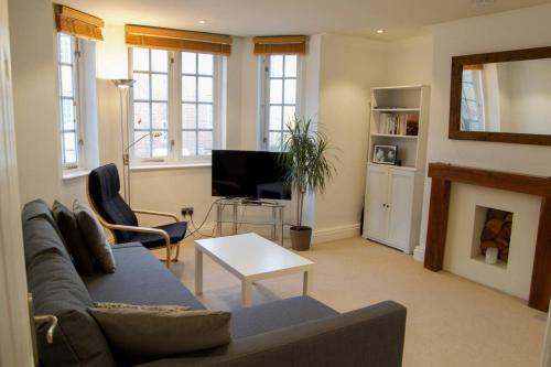 Charming 2 Bedroom Apartment In Fabulous Wandsworth, Wandsworth, London