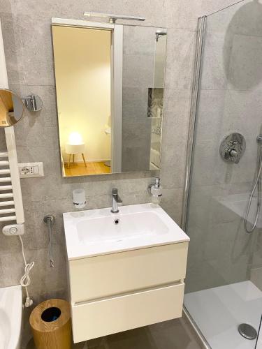 Repubblica One Room Apartment, Mediolan (zdjęcie 4)