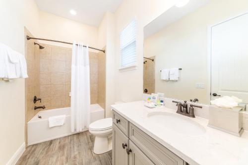 Welcoming Cottage with Daily Housekeeping near Disney at Margaritaville 2972SR - image 3