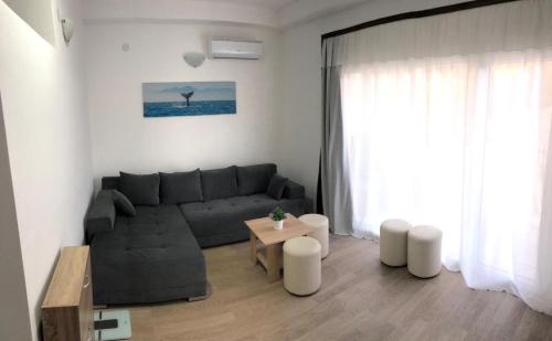 2 bedrooms, 5 beds