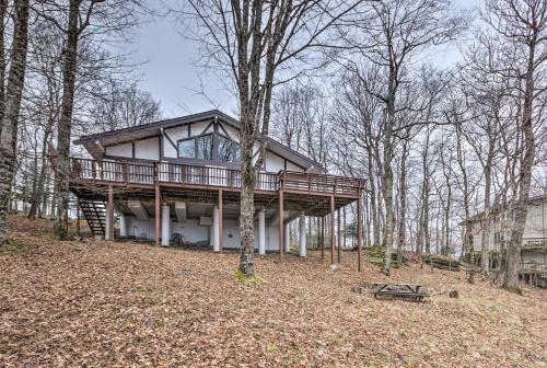 Beech Mountain Home with Deck - 3 mins to Skiing - image 8