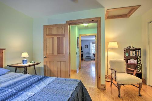 Private Northampton Area Home on 8 Lush Acres - image 4