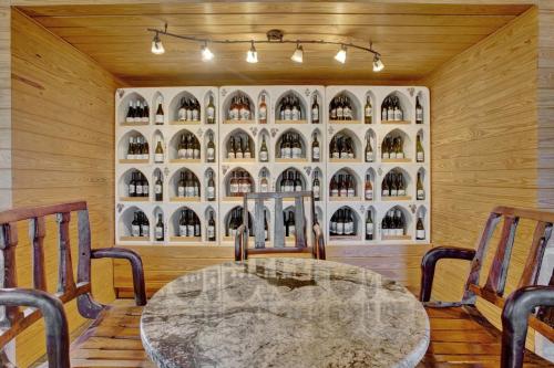 The Fig @ Mendelbaum Winery Guest Cabins