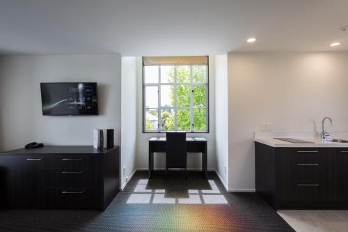 廚房, 帕威林酒店 (Pavilions Hotel) in 梅裏韋爾