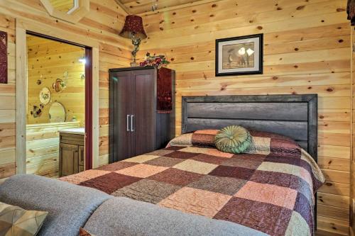 Cozy Heber Springs Cabin with Deck and Dock!