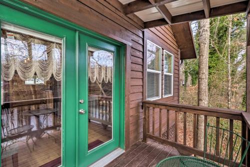 Cozy Heber Springs Cabin with Deck and Dock!