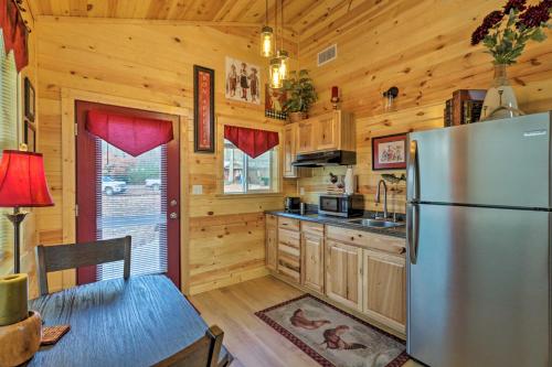 Cozy Heber Springs Cabin with Deck and Dock!