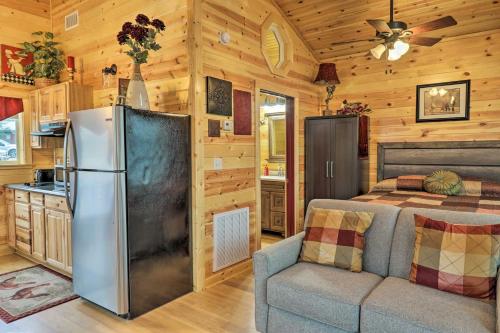 Cozy Heber Springs Cabin with Deck and Dock!