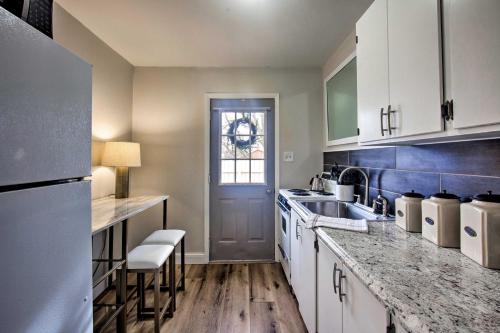 Cozy Apartment with Patio 5 mi to Hershey Park!, Hummelstown