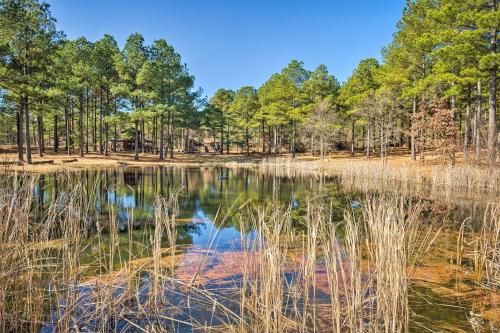 Broken Bow Cabin with Hot Tub and Covered Deck! - image 2