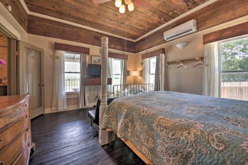 Charming New Braunfels Home with Spacious Deck! - image 2