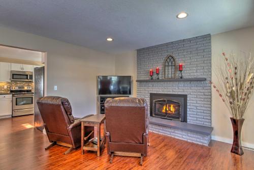 Rochester Home with Deck 5 Min to Mayo Clinic! - image 13