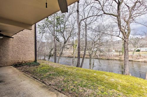 Riverfront Condo Less Than 2 Miles From the National Park! - main image