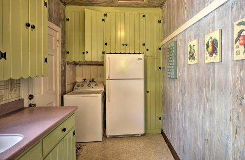 Cottage with Private Pool - Walk to Lake Wales! in Lake Wales, USA