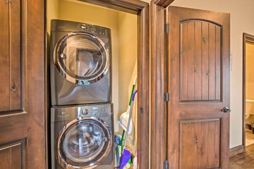 Kingston Cabin with Easy Access to Lake Texoma! - image 10