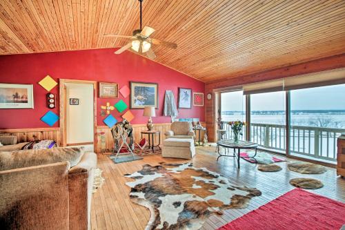 7-Acre Working Farm Near Lake Geneva Pets Welcome in 迪爾菲爾德