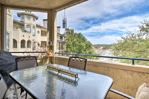 Lakefront Lago Vista Condo with Resort Amenities! in Lago Vista, USA