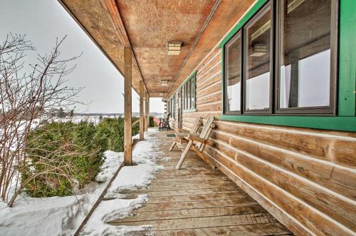 7-Acre Working Farm Near Lake Geneva Pets Welcome in 迪爾菲爾德