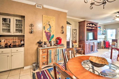 Lakefront Lago Vista Condo with Resort Amenities! in Lago Vista, USA