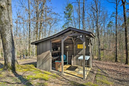 Arkansas Log Cabin Rental Near Lake Greeson!